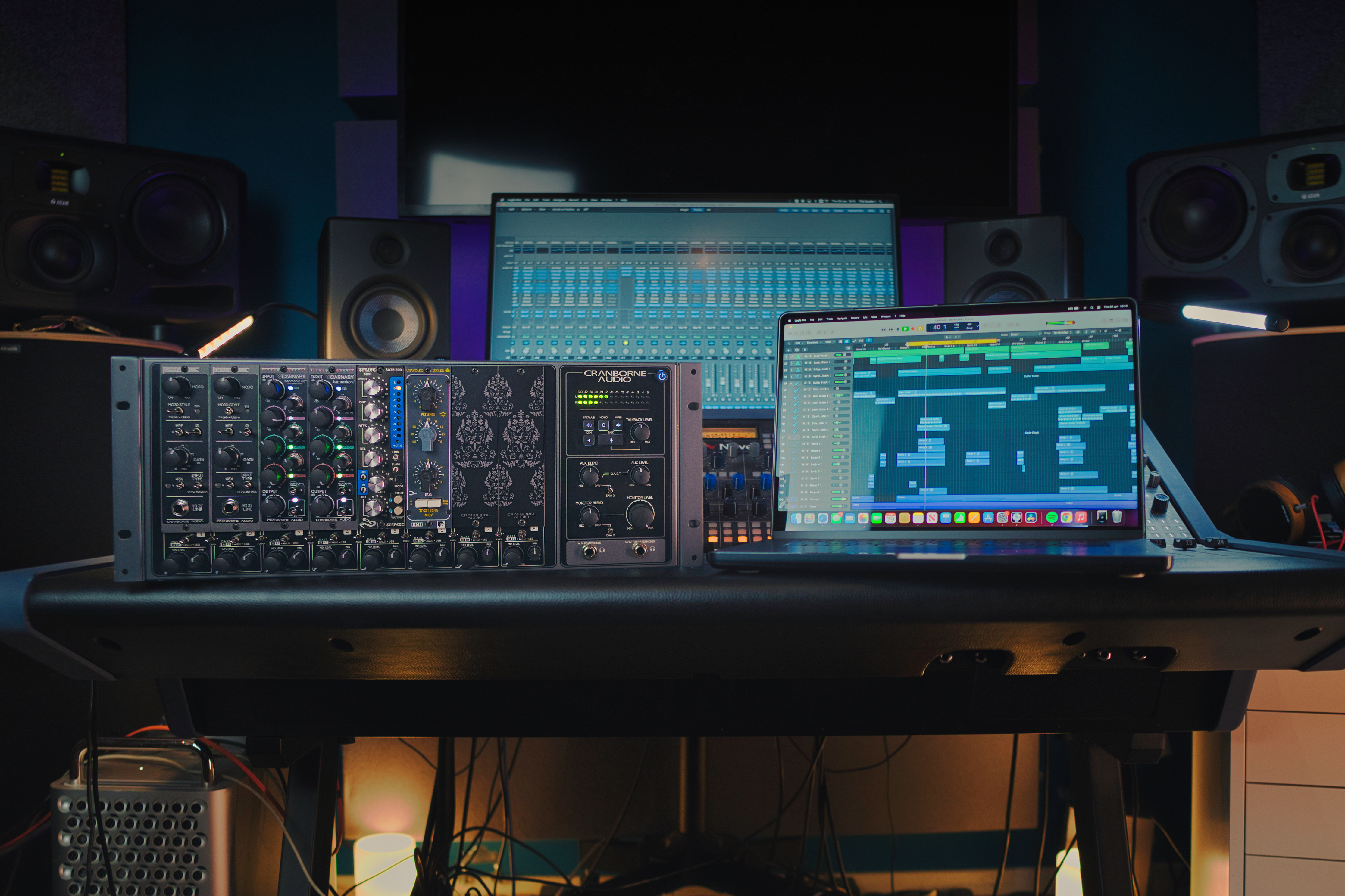 500R8 Laptop Wide Matt Edit