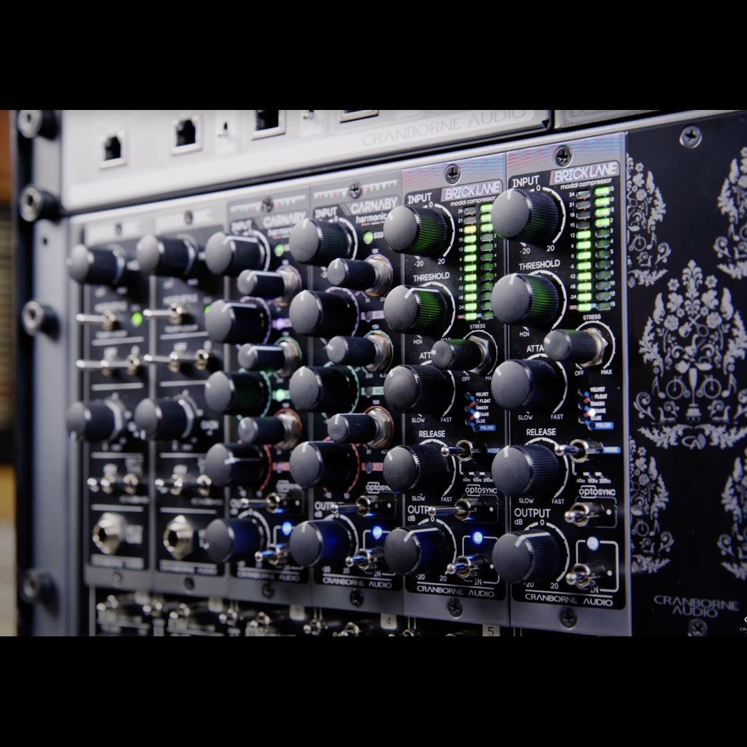 BL500_Angle_Rack_Black_1080